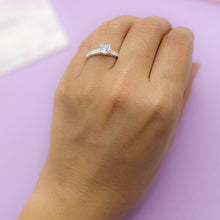 Cargar imagen en el visor de la galería, Anillo Plata Compromiso Shine