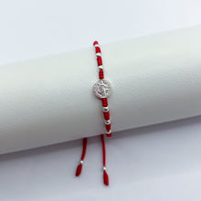 Cargar imagen en el visor de la galería, Pulseras Plata San Benito Hilo Rojo
