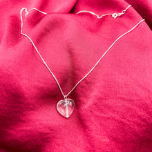 Cargar imagen en el visor de la galería, Dije Plata Corazón Cuarzo Cristal
