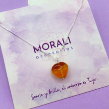 Cargar imagen en el visor de la galería, Dije Plata Corazón Ambar
