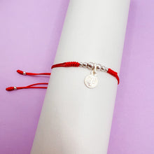 Cargar imagen en el visor de la galería, Pulsera Plata Medalla San Benito Roja
