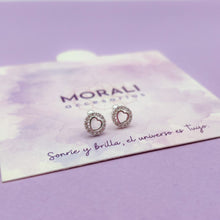 Cargar imagen en el visor de la galería, Aretes Plata Corazón Cierre de Seguridad

