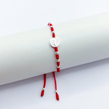 Cargar imagen en el visor de la galería, Pulseras Plata San Benito Hilo Rojo
