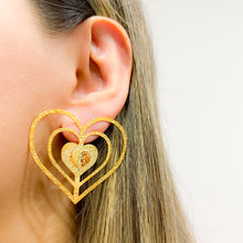 Cargar imagen en el visor de la galería, Aretes Bronce Tres Corazones
