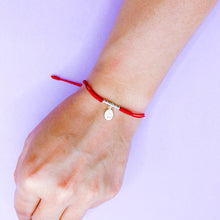Cargar imagen en el visor de la galería, Pulsera Plata Virgen Milagrosa Roja
