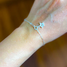 Cargar imagen en el visor de la galería, Pulsera Plata Estrellas
