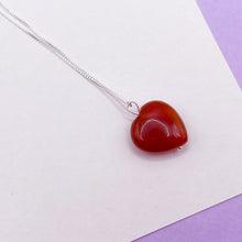 Cargar imagen en el visor de la galería, Dije Plata Corazón Ágata Naranja
