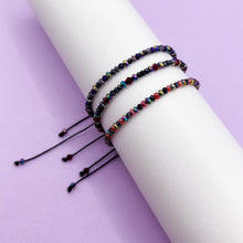 Cargar imagen en el visor de la galería, Set 3 Pulseras rojo, negro y morado HM
