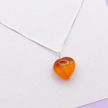 Cargar imagen en el visor de la galería, Dije Plata Corazón Ambar
