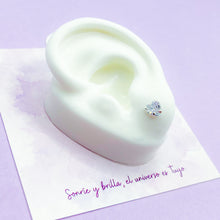Cargar imagen en el visor de la galería, Aretes Plata Circón Corazón 6 mm
