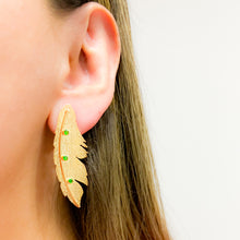 Cargar imagen en el visor de la galería, Aretes Bronce Hoja Tres Circones Verdes
