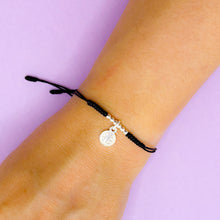 Cargar imagen en el visor de la galería, Pulsera Plata Medalla San Benito Negra
