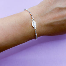 Cargar imagen en el visor de la galería, Pulsera Plata Dije Virgen Milagrosa
