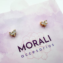 Cargar imagen en el visor de la galería, Aretes Golfi Corazón Cristales
